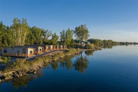 smile paradise hotel|RIVER LODGE AND CABINS $141 ($̶2̶4̶9̶) .